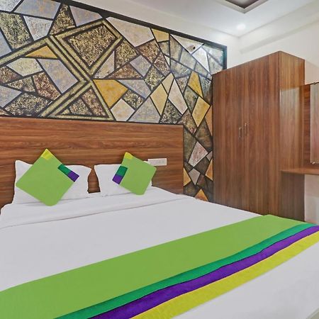 Itsy By Treebo - Royal Comfort Hotel Бангалор Екстериор снимка
